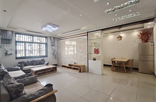 开发区东昌，133平88.6万，免大税送储藏室