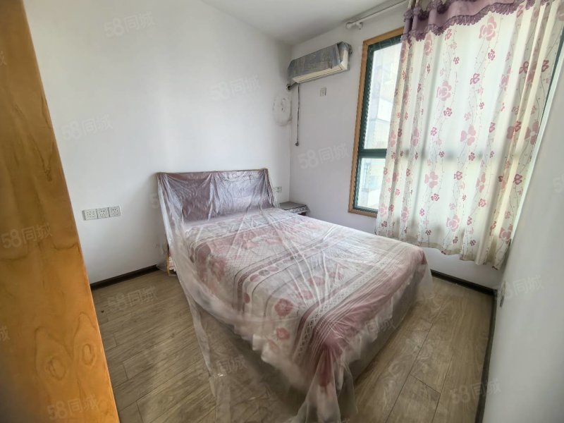 领秀1+82室2厅1卫97㎡南39.8万