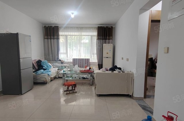 民生一号院  一楼带院子  有车位地下室 免大税 可按揭