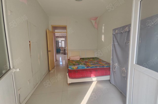 紧邻亿沣！邻阿尔卡迪亚！水晶丽城！七中！边户！三室！送储