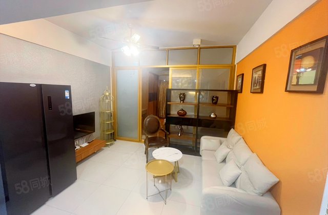 凯旋国际公寓(商住楼)1室1厅60㎡50万二手房图片