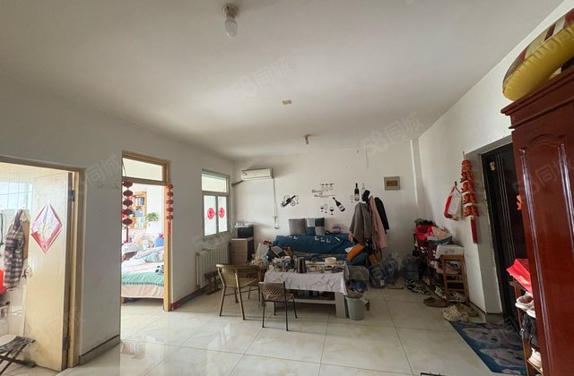 送固定地下车位！ ！电梯房 视野开阔 交通便利 房东直卖