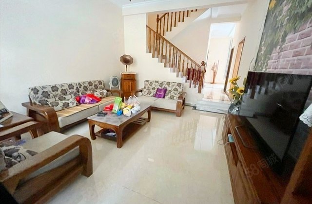 恒大山水城4室2厅186㎡186万二手房图片