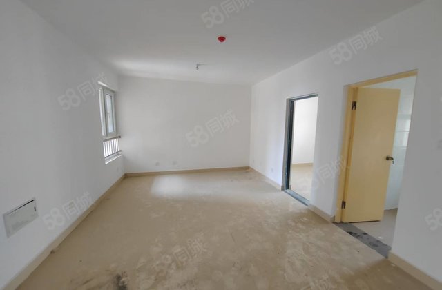 急售单价5000多！二中陈口家园！三室！送储藏室！新房未住