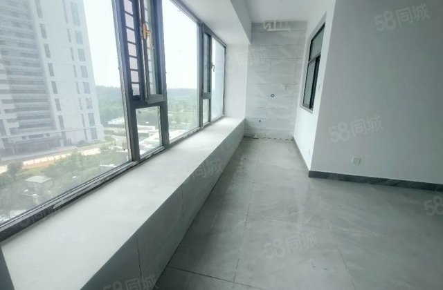 真实急售松桂路孟达颐和嘉苑小高层三室两卫 带车位东昌