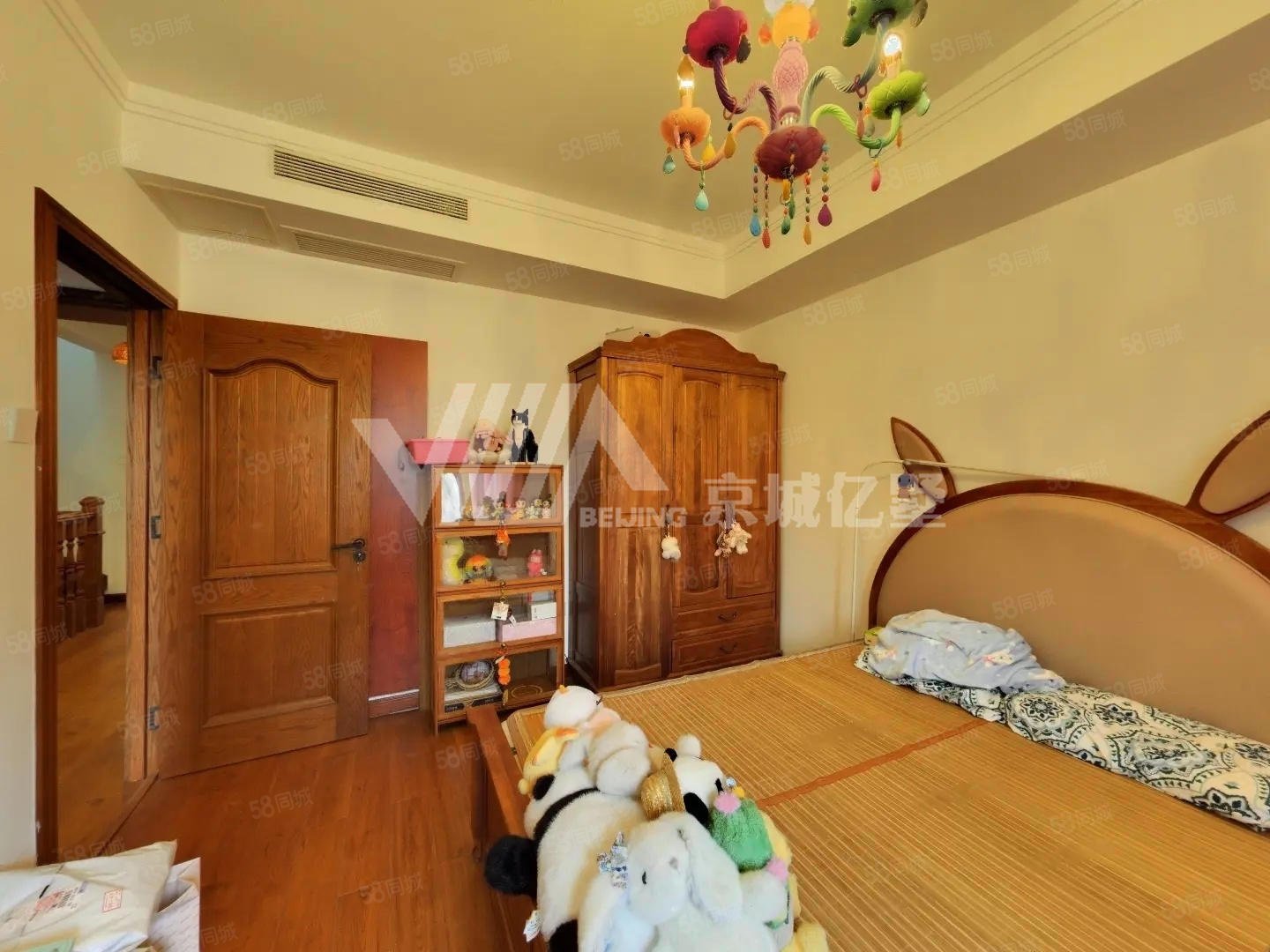 康城花園別墅6室2廳3衛(wèi)260㎡南北1180萬