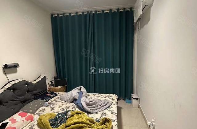 锦绣观邸，三室两卫，精装修，紧邻当代国际，小区成熟配套齐全