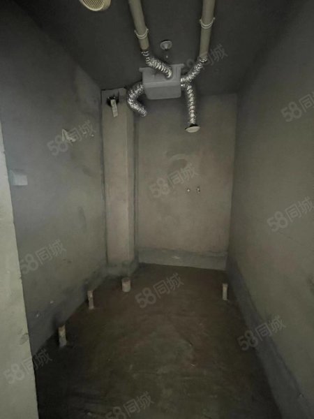 吉粮康郡3室2厅1卫118㎡南北48万