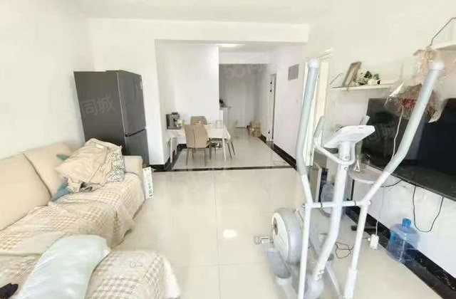 人民公园 装修好 正规商品房 医疗配套成熟 中间楼层采光好