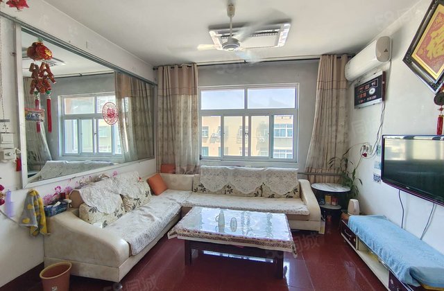 72万文轩本部，出门二实验，区委家属院， 三室朝阳停车方便