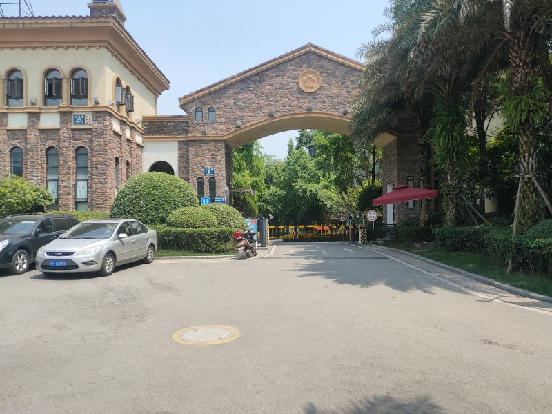 方便老人 满5 拎包入住 家具家电全带 送双车位,蓝泊湾-成都58同城