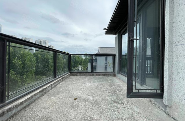 融创杭州湾壹号望臻园(别墅)5室2厅325㎡220万二手房图片