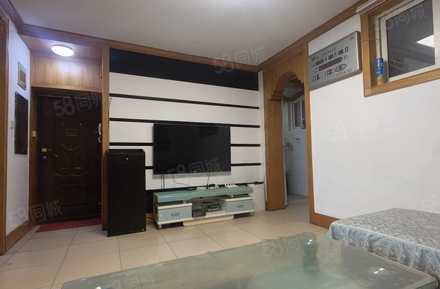 ，和馨园三室一厅一卫，三院育红  水城中学附近步梯四楼。