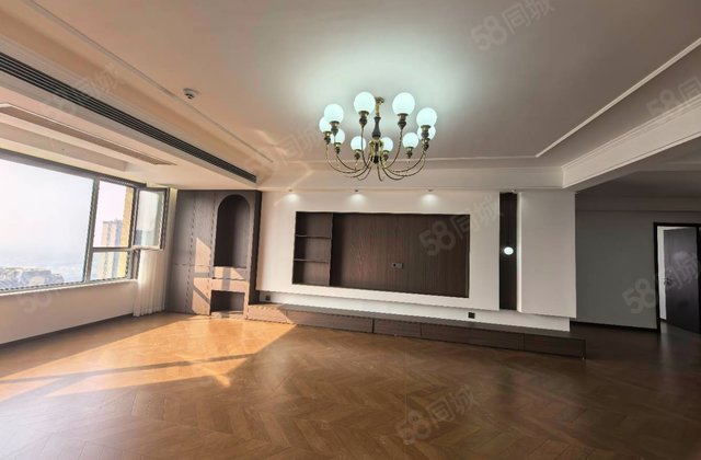 新洲欧洲城4室2厅209㎡160万二手房图片