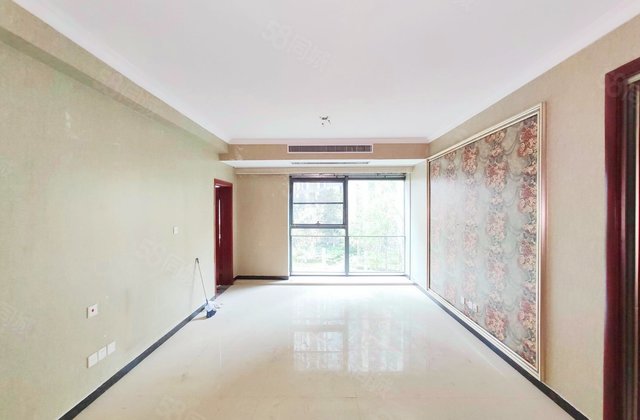 华润悦府1室1厅80㎡135万二手房图片