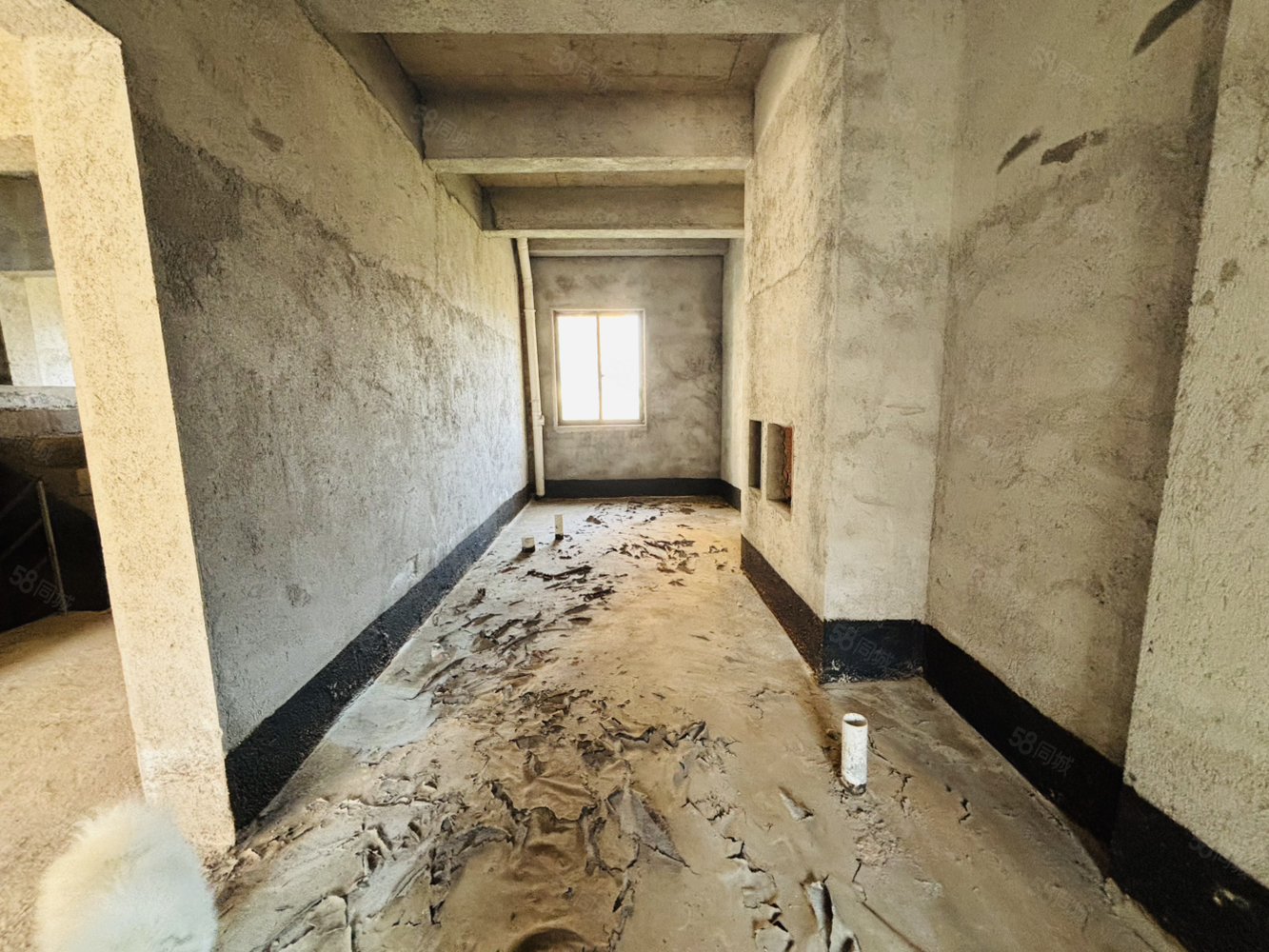 新世界凯旋城(别墅)7室2厅3卫243㎡南北103万