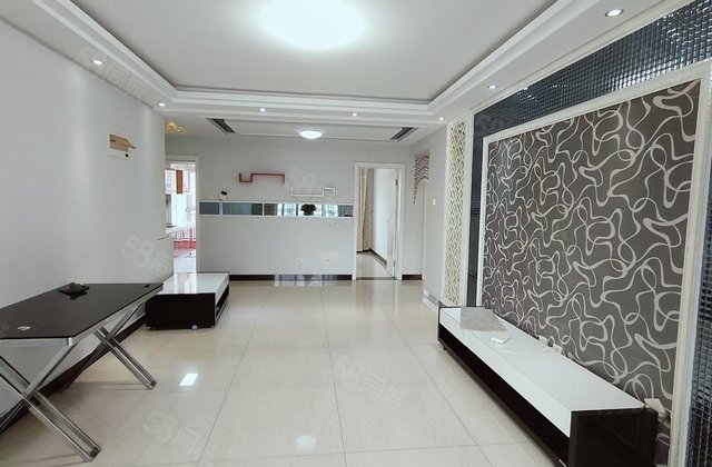 老文轩  东户 精装客厅阳台朝南 方正南北通透带储藏室免大税