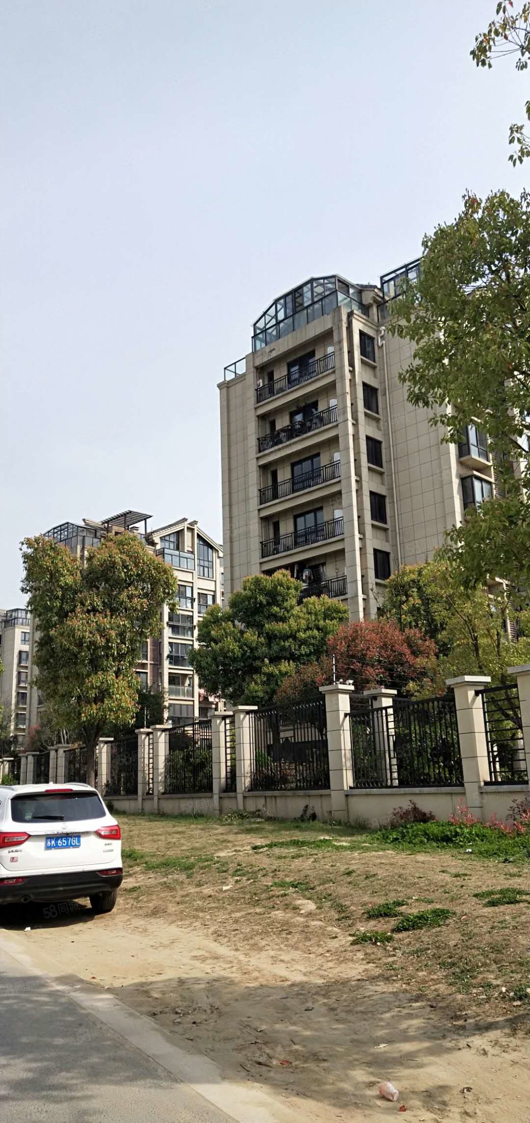 扬州天下西华苑3室2厅2卫138㎡南北233万