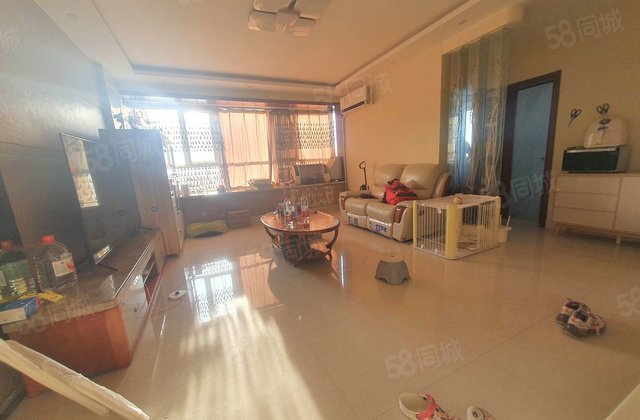 金柱月亮湾        135平 朝南 采光好