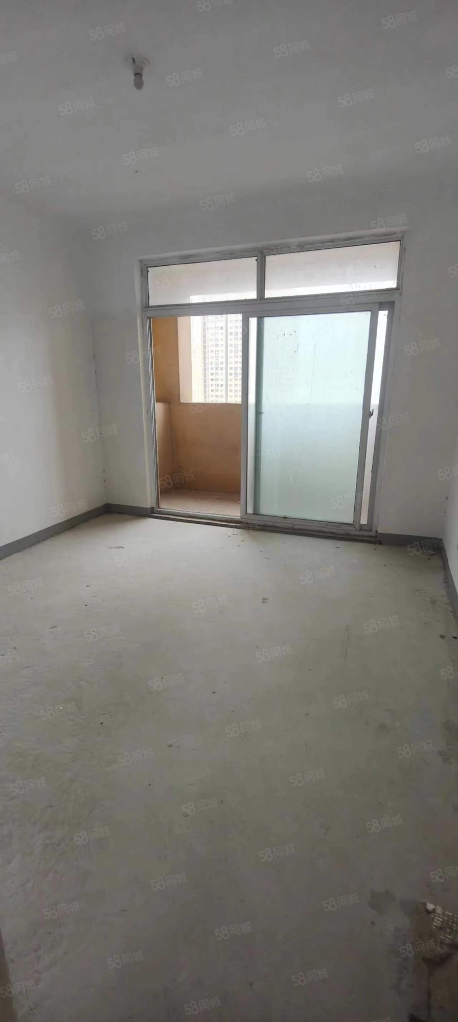 秀水佳苑3室2厅1卫107㎡南25万