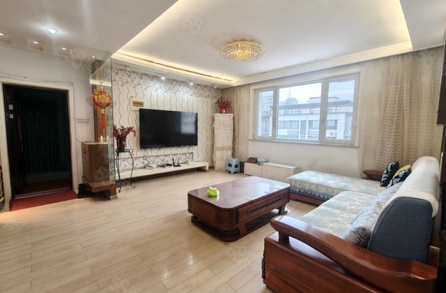 市医院南！水韵花都电梯房！带车位！三室朝阳！