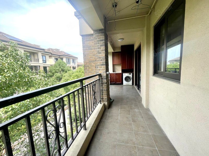 白鹭郡南柳映坊4室2厅2卫177.86㎡南北680万