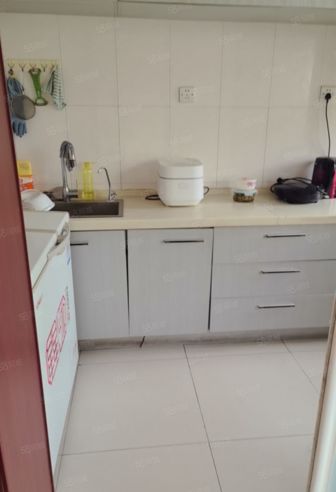 雅荷秋色2室2厅2卫110㎡西南30万