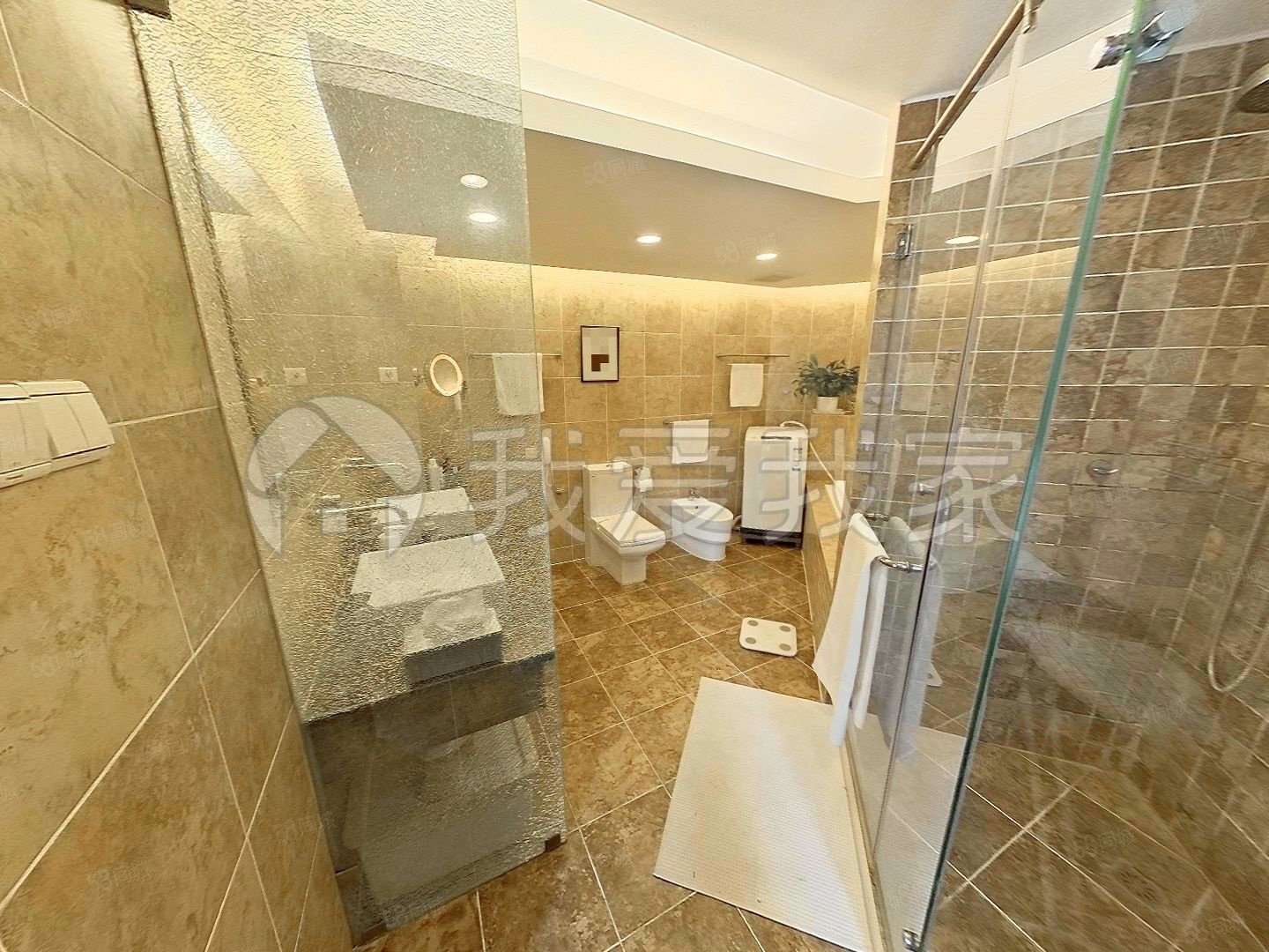 朱雀門(mén)小區(qū)3室2廳2衛(wèi)141.88㎡南北2360萬(wàn)