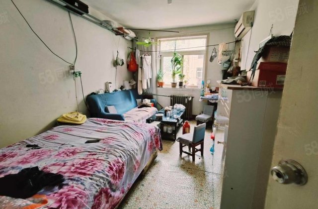 湖边，单价4000多，城市主人东方双语早市，铁路益民三楼