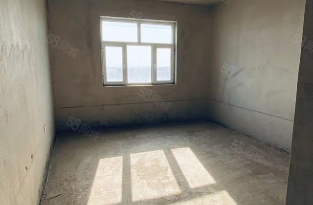 海昌月光湖小区6室3厅271.86㎡90万二手房图片