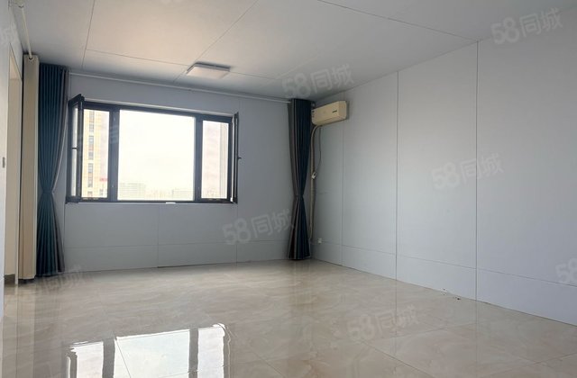 卓亚未来城 三室朝阳 小区新 看房方便送地下室