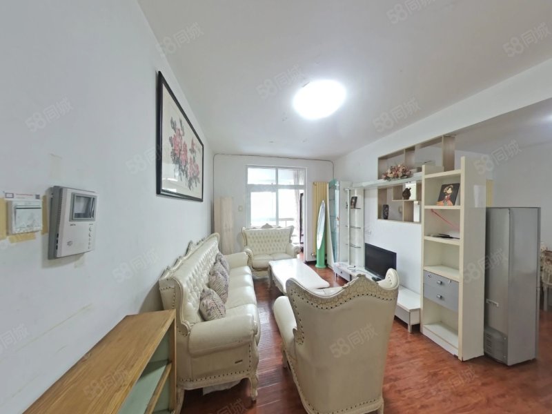 学府名苑 装修好 南北通透 小三居 小区新 出行方便