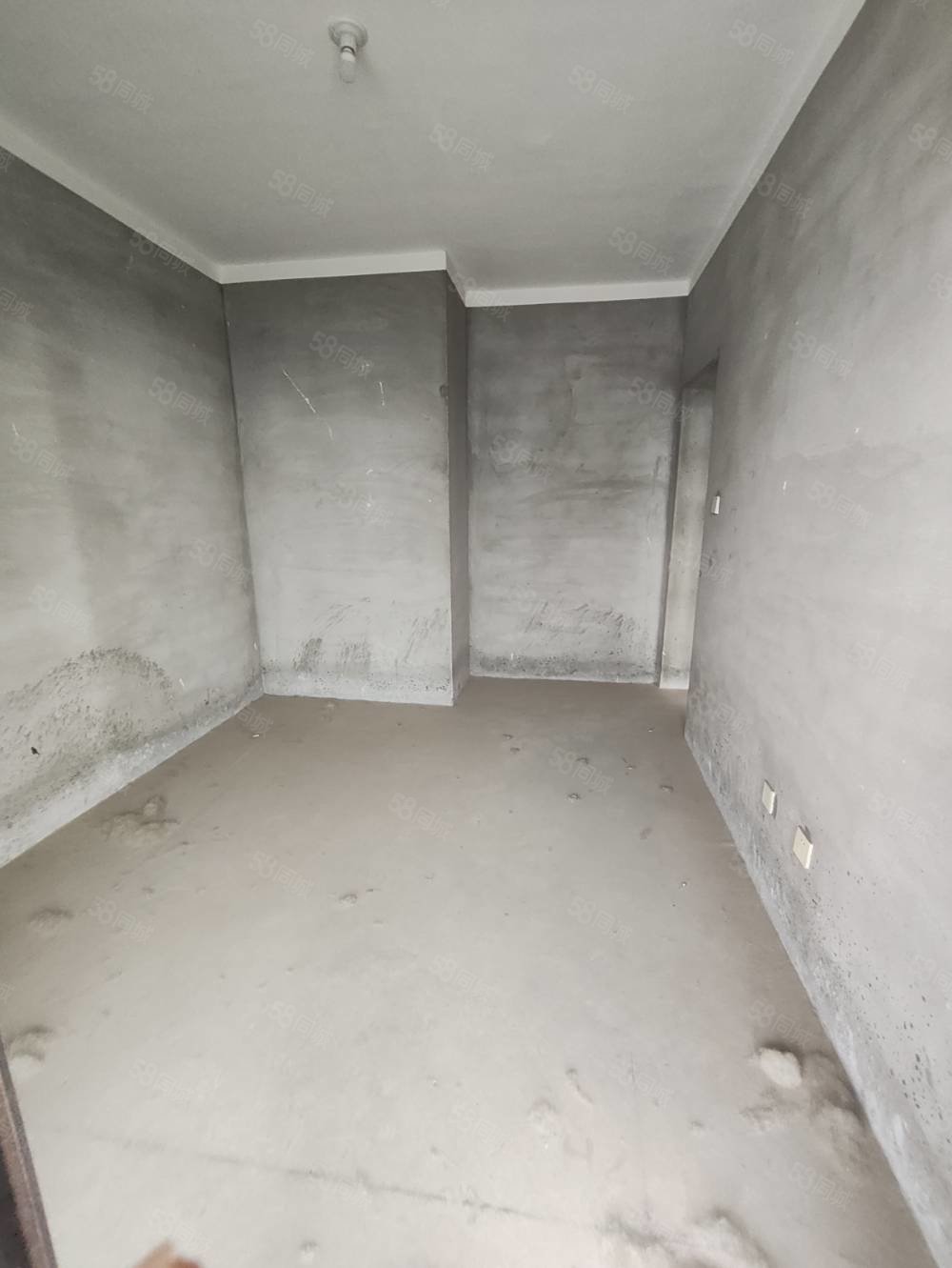 绿城桂语江南3室2厅2卫115㎡南北50万