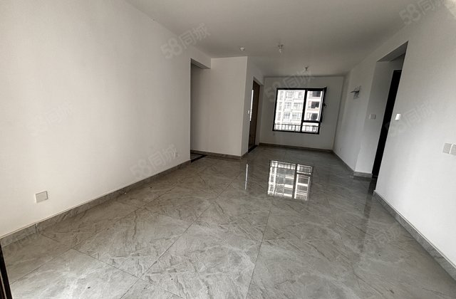 房东急售江山印 铁投云玺 电梯好楼层 边户 双阳台带车储