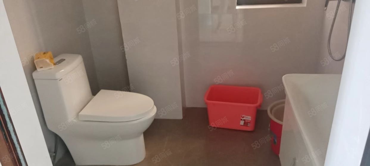 御龙府2室1厅1卫77.89㎡南北50万