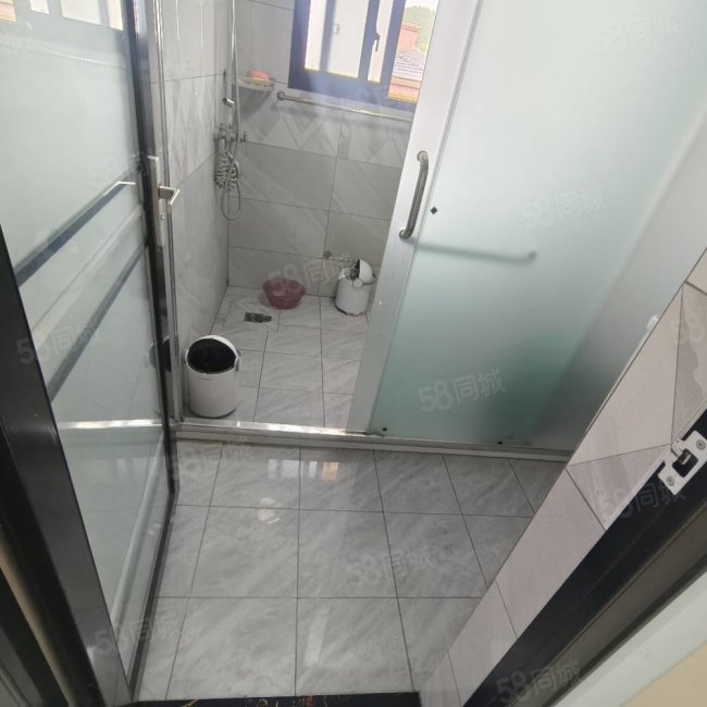 育才天骄府3室2厅2卫105㎡南北52.8万