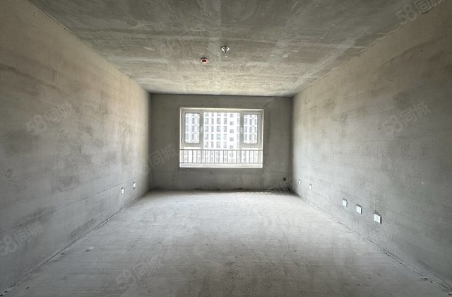 渤海城邦东区3室2厅143.57㎡68万二手房图片