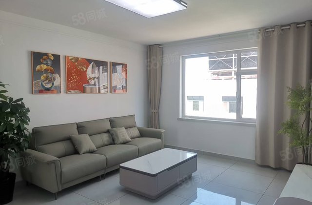 湖边 电梯洋房  国税局 地暖 三室超阳 精装 停车超方便