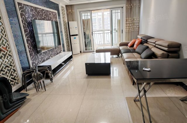 商品房 精装修 南北通透 三室两厅 拎包入住 免大税看房方便