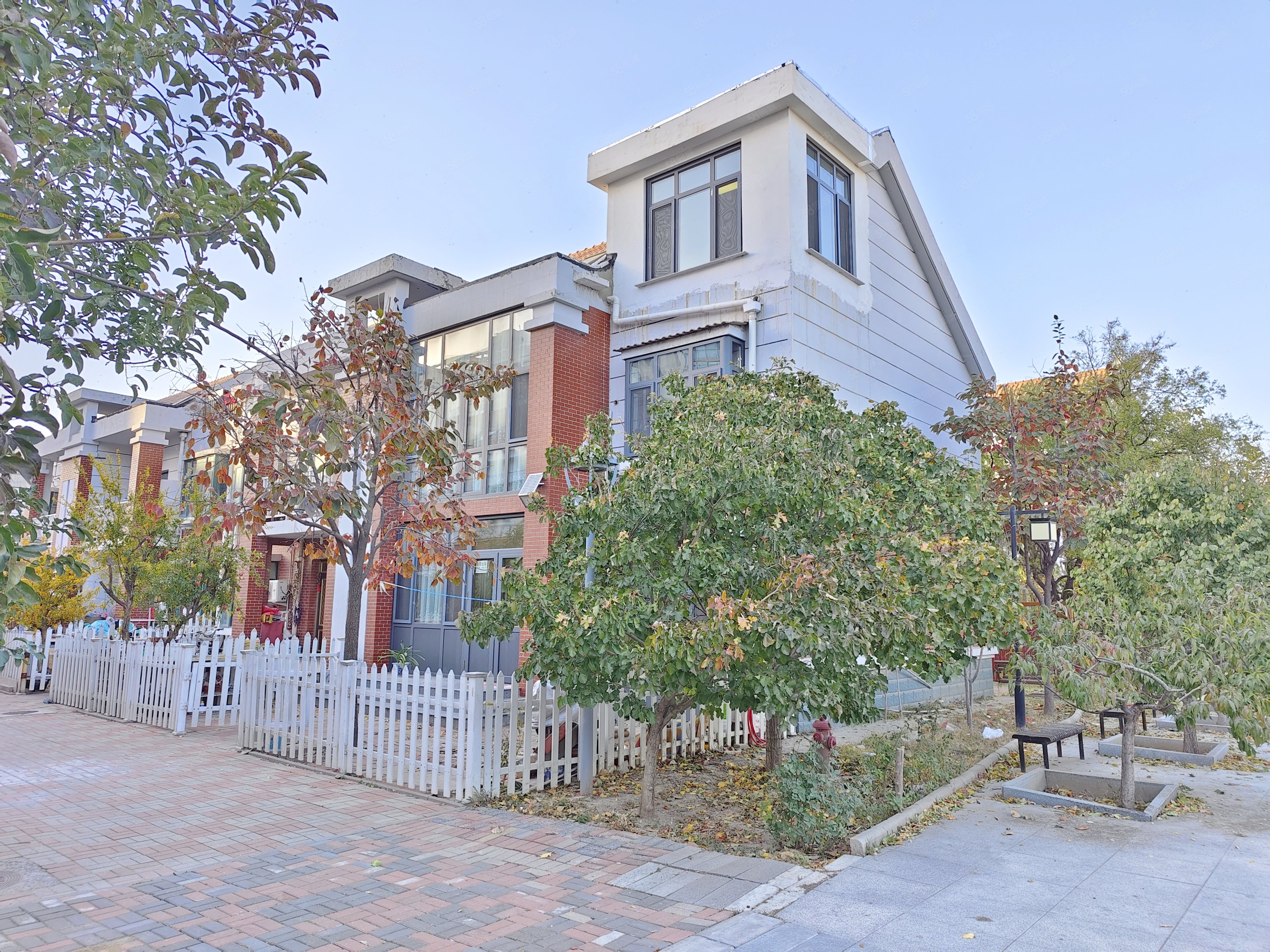 育水佳苑ab区4室2厅3卫262.86㎡南北266万