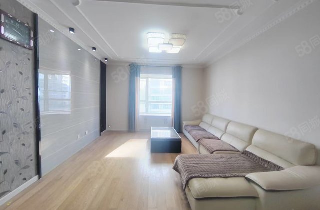 东昌东校旁 带车位储藏室免大税 三室朝阳  紧邻振华 随时看