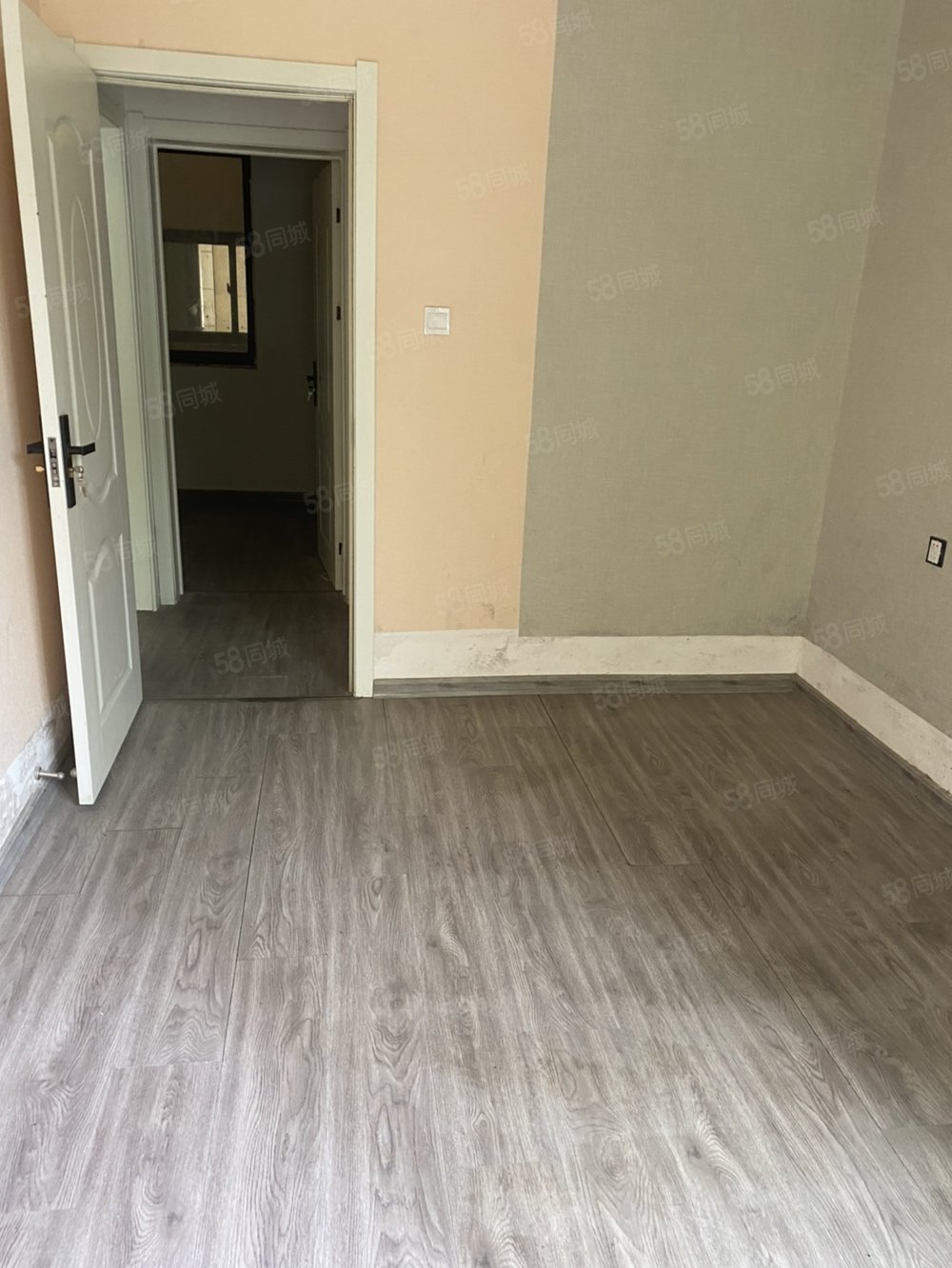 悦湖城3室2厅1卫110㎡南北60万