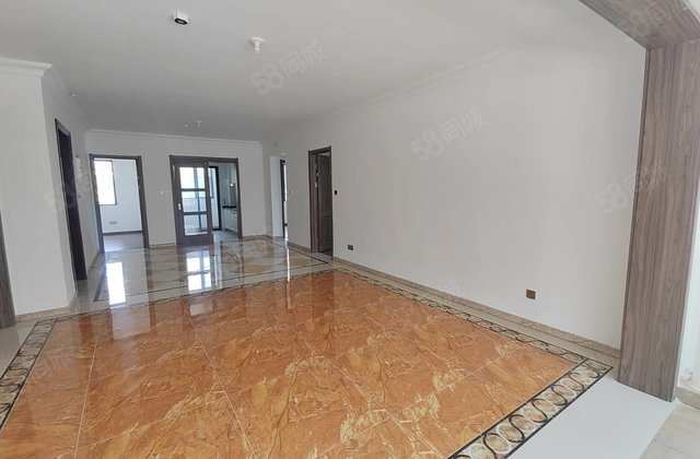 碧桂园国岳府 满二年 四室2卫超大阳台 带车位 实验 东昌东