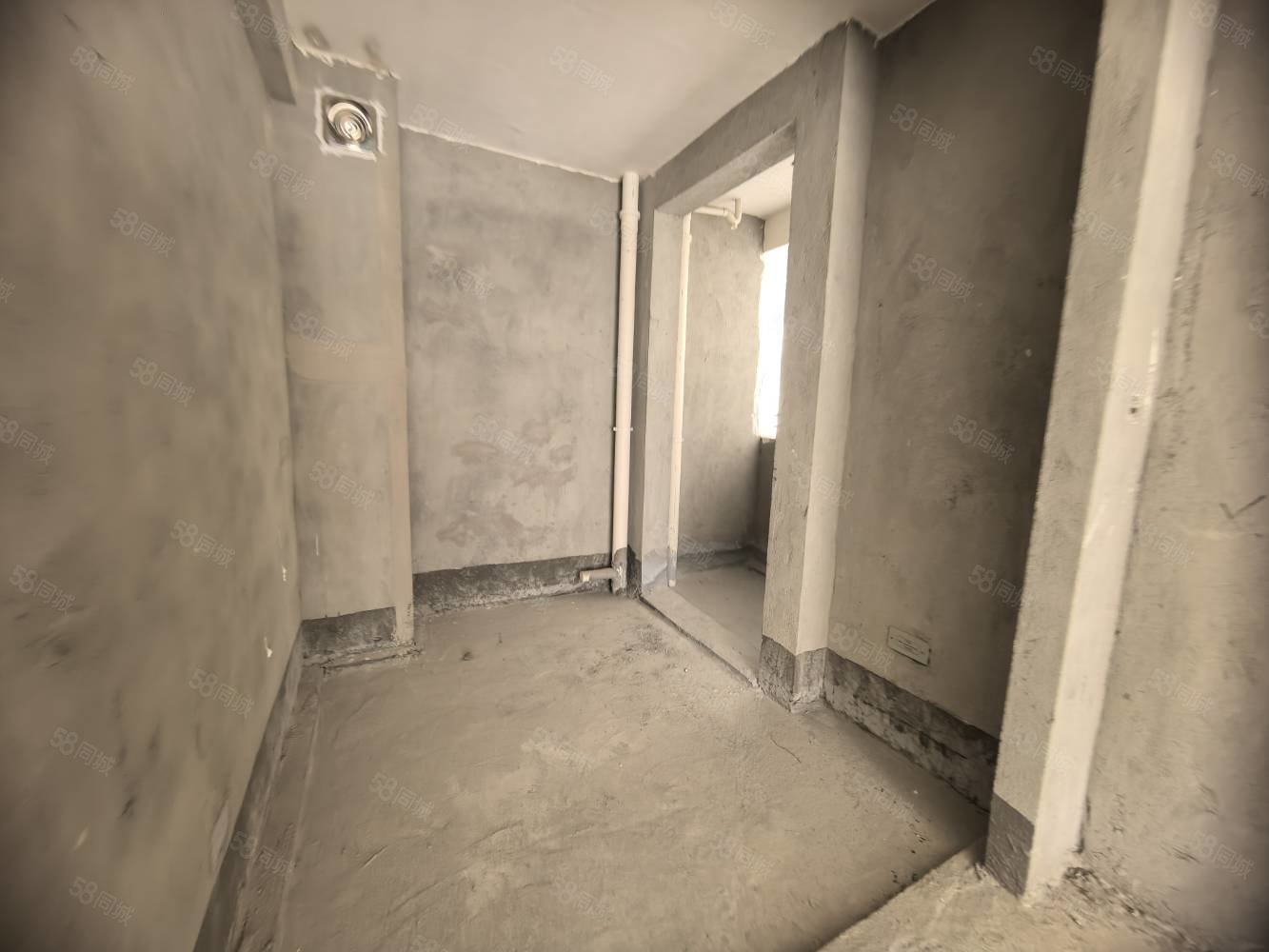 德和领秀广场3室2厅2卫110㎡南北83.8万