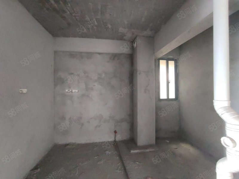 中珠在水一方5室2厅3卫177㎡南198万