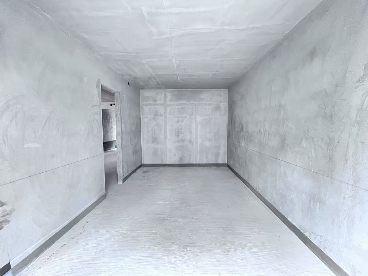 国瑞麓林府4室2厅3卫143㎡南北125万