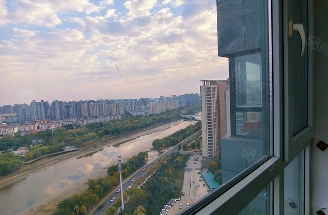 东昌路昌润莲城 70来万御景王宅观景房三室边户免大税带储藏室