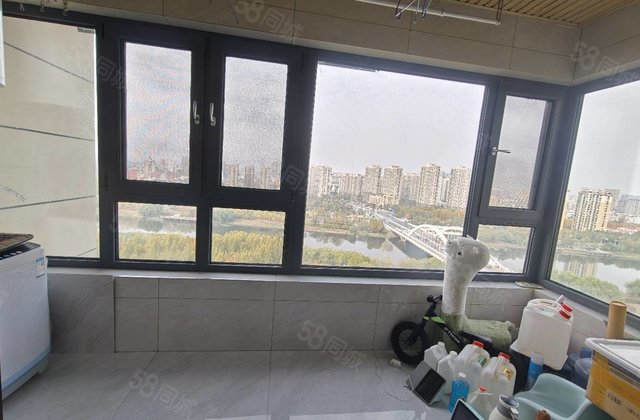 观景房！三室两厅两卫 带起双车位储藏室 领包入住 随时看房