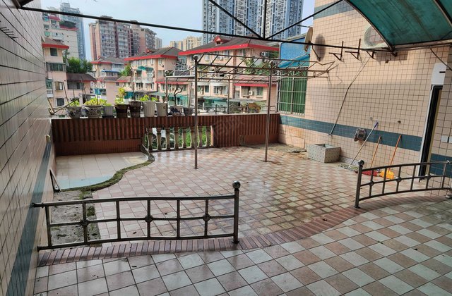 南方花园名人苑6室2厅259.22㎡145万二手房图片