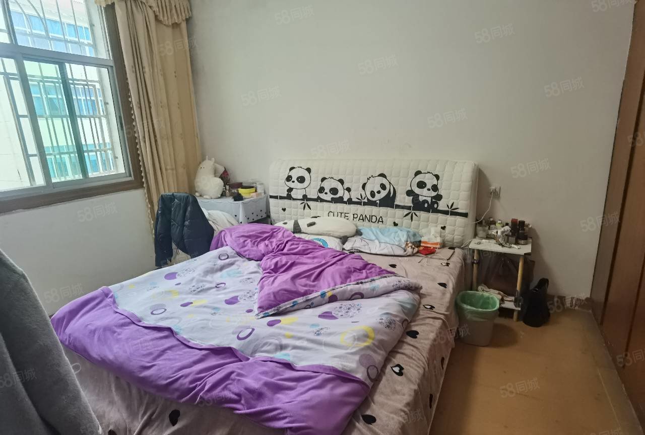 万象广场3室2厅2卫145㎡南65万